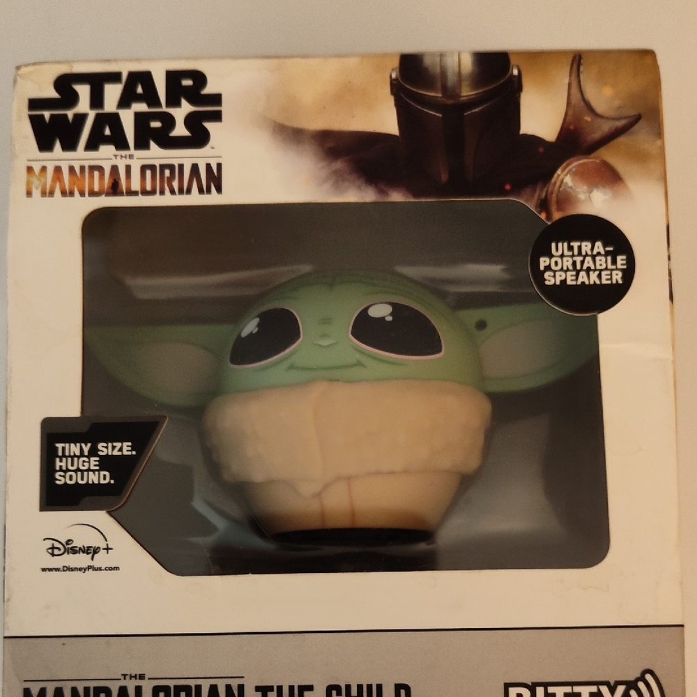 Star Wars The Mandalorian The Child Speaker - Green and Cream